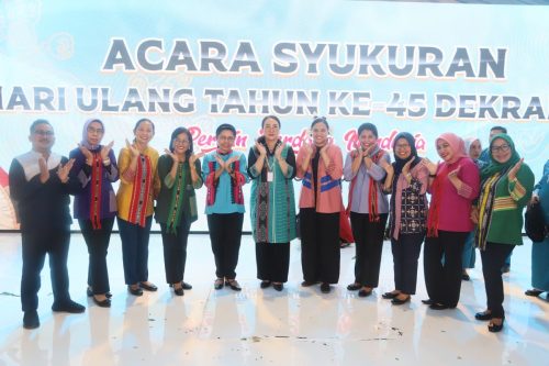 Ketua Tim Penggerak PKK sekaligus Ketua Dekranas Kota Ambon menghadiri Upacara Syukuran HUT ke-45 Dewan Kerajinan Nasional (Dekranas) Kalimantan Timur, Rabu, (9/7/25)